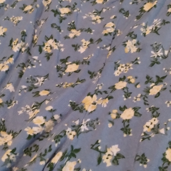 Blue Floral Cutout Romper - Picture 5 of 5